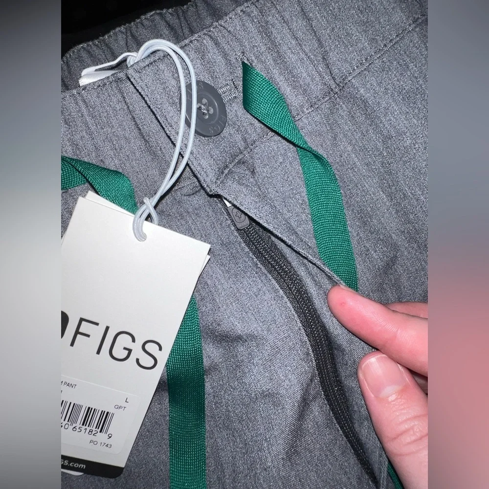 Figs Daga Slim Pant in Graphite Size Large New with tag
